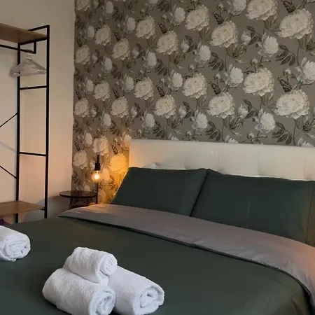 Atticocinque شقة *