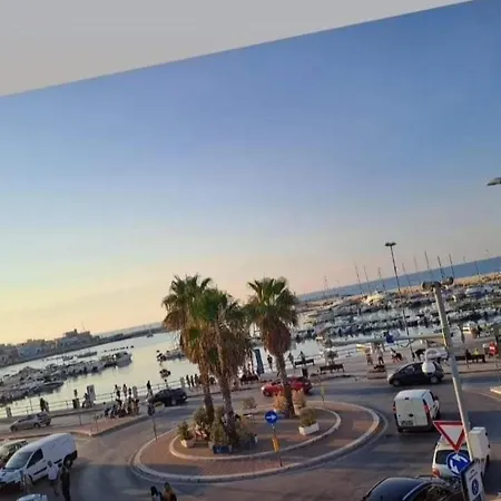 Atticocinque شقة باري