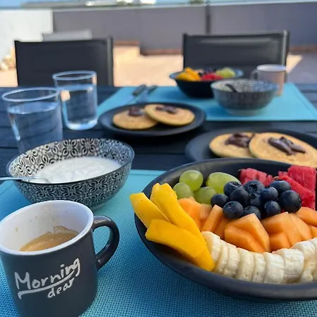 Atticocinque アパート