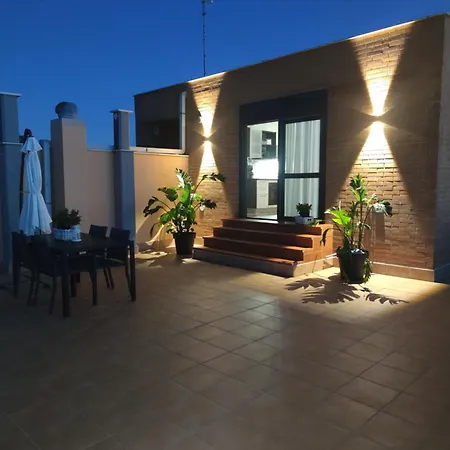 Atticocinque アパート